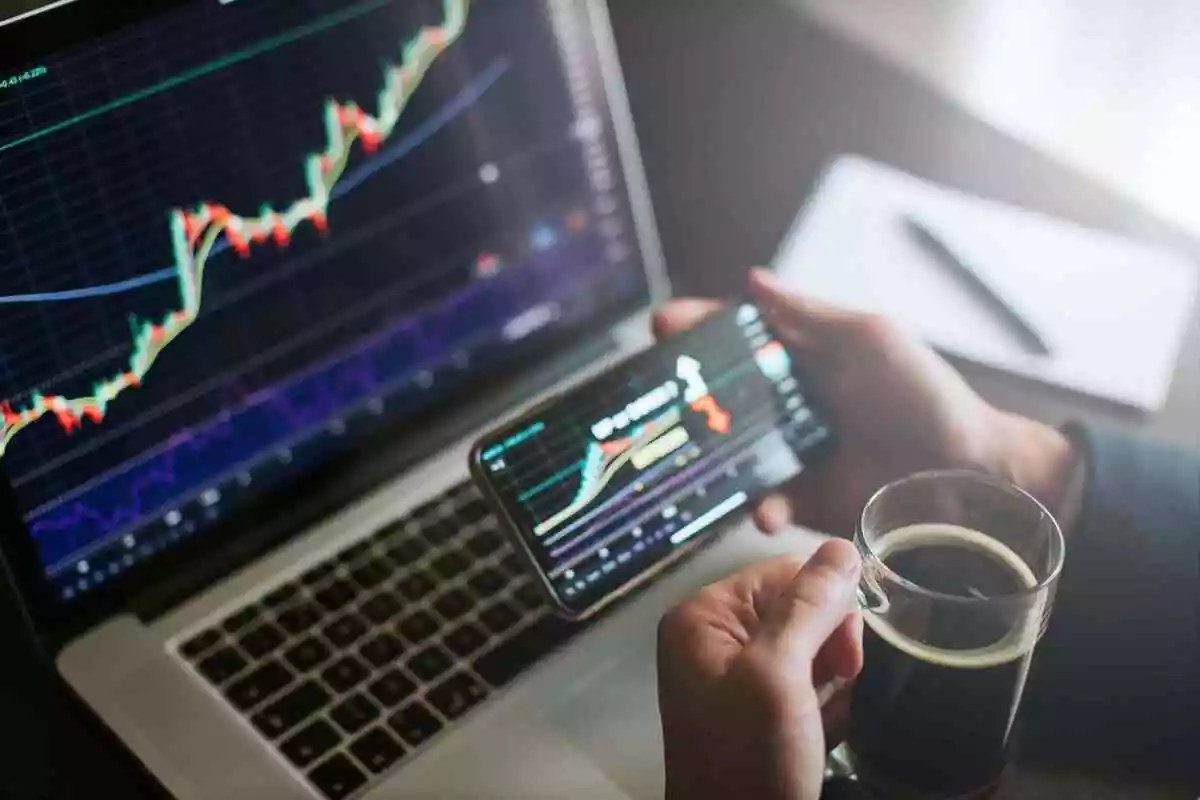 EC Markets：岛形反转形态一般出现在什么阶段?-EC Markets官网